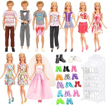 niñas vestidas de muñecas