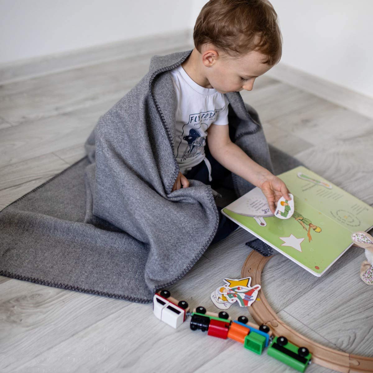 Linen & Cotton Extra Soft Warm Dual Sided Baby Throw Blanket Swaddle Wrap Santino for Newborn Boys Girls Unisex -100% Fine Merino Wool, Grey (90 x 140cm (35.4''x55.1'')) Cot Bed Stroller Moses Basket