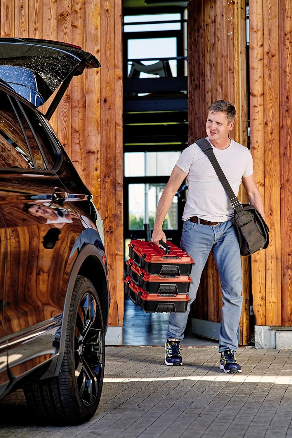 Einhell Systemkoffer E-Case S-F (für universelle Aufbewahrung von Werkzeug, 44x32x13 cm Außenmaße, max. 25 kg Beladung, spritzwassergeschützt, stapelbar, inkl. 9 Kunststofffächer) 2