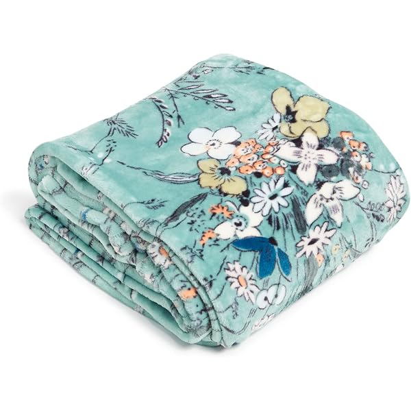 Amazon.com: Vera Bradley Throw Blanket Lisbon Medallion 50 x 80 Soft Fleece  : Home u0026 Kitchen