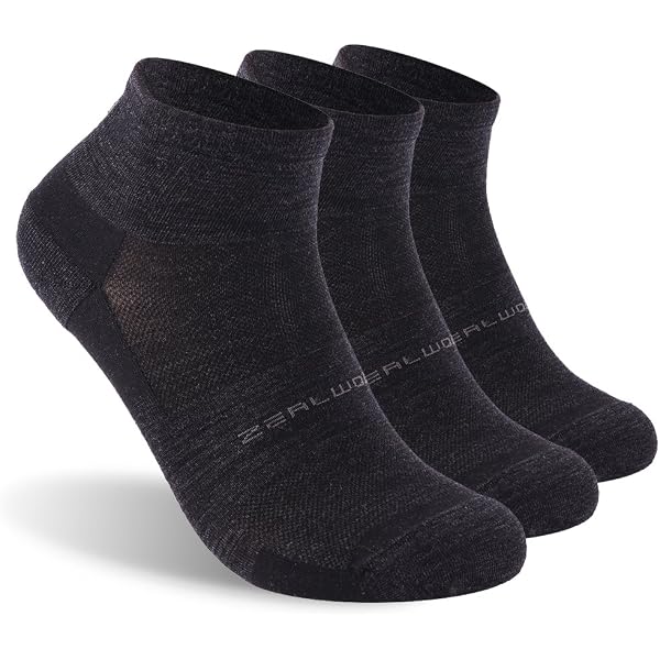 Innotree 3 Pairs Men's Merino Wool Hiking Socks, Padded Anti-Blister 67% Merino Wool Thermal Socks For Trekking, Outdoor, And Sports