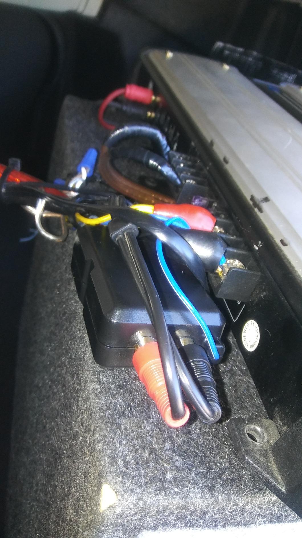 2/mo Finance Scosche LOC80 Line Output Converter Adjustable