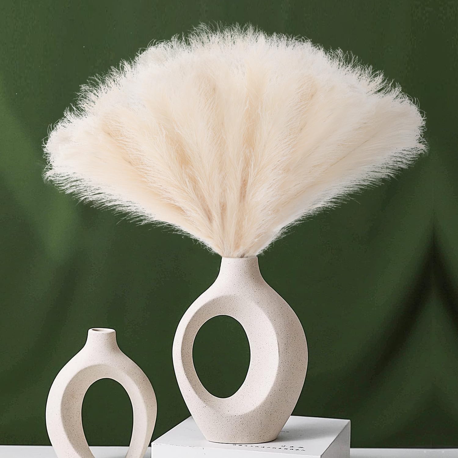 Dried & Preserved Flora - Der Rose 12 pcs Faux Pampas Grass Deocr 17.7 Inches Artificial Pompas Grass Floral Fluffy Fake Plants for Boho Bathroom Room Home Office Fall Decor (Beige)