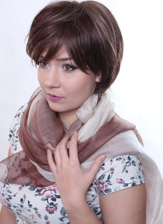 Prettyland C111 Parrucca Corta Castano Scuro Con Sottili