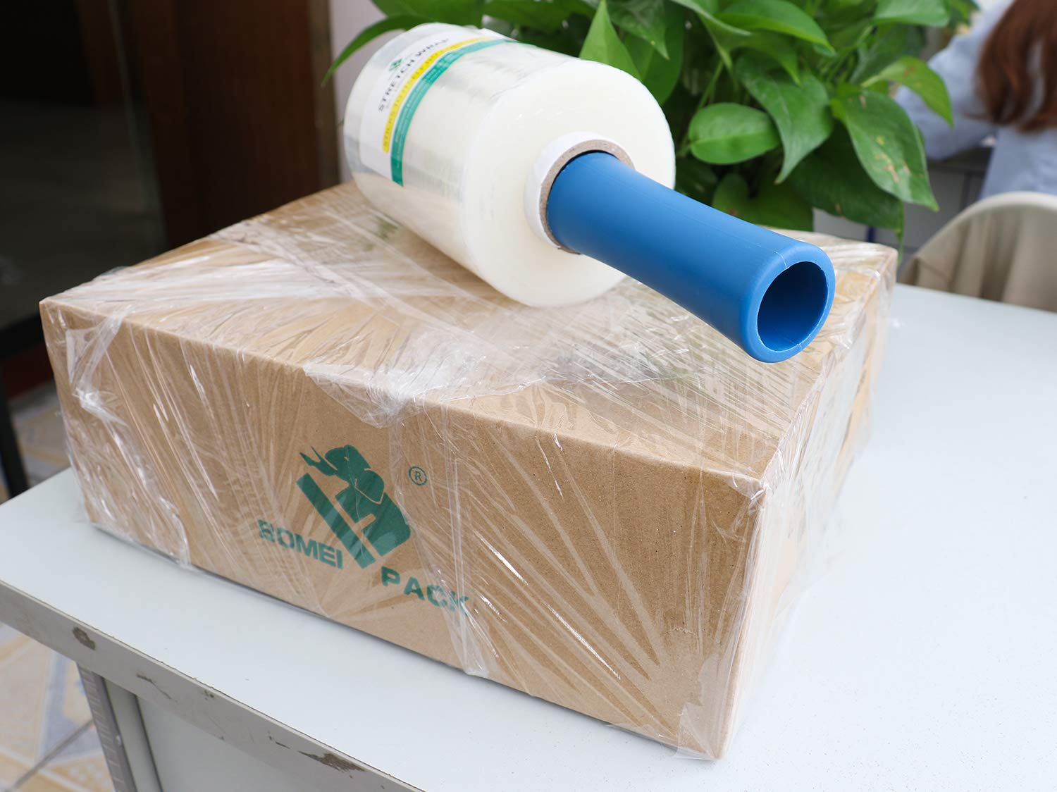 4 Pack Mini Clear Pallet Stretch Wrap Shrink Film with a Plastic Rolling Handle 20 micx130mmx305m for Pallet Wrap. Self Adhering Packing,Moving,Packaging,Heavy Duty Shrink Film,BOMEI PACK - Image 5
