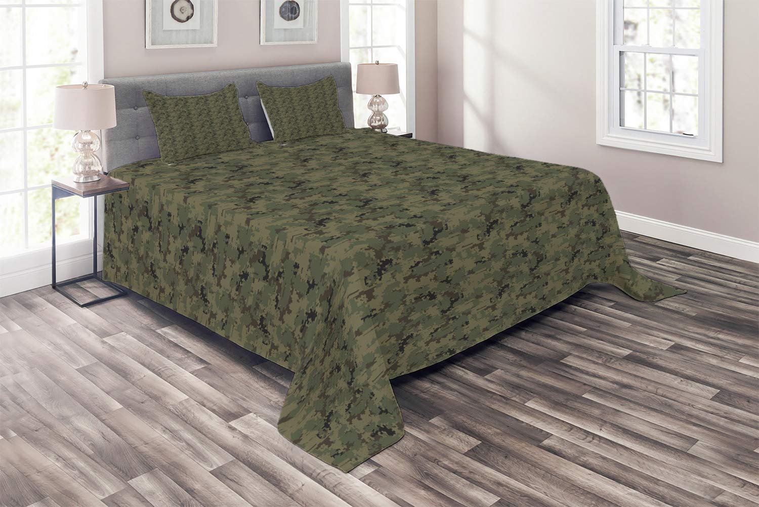 Ambesonne Camouflage Coverlet, Digital Pixel Design Repeating Camo Pattern, 3 Piece Decorative Quilted Bedspread Set with 2 Pillow Shams, Queen Size, Khaki Green