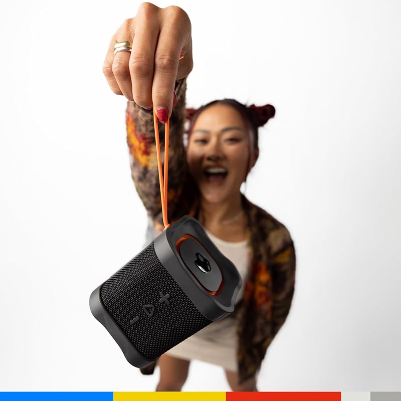 Terrain Mini Altavoz Portátil Inalámbrico con Bluetooth, Impermeabilidad IPX7, 14 Horas de Batería, True Wireless Stereo y Correa Integrada para Viajes y Uso en Exteriores - Negro
