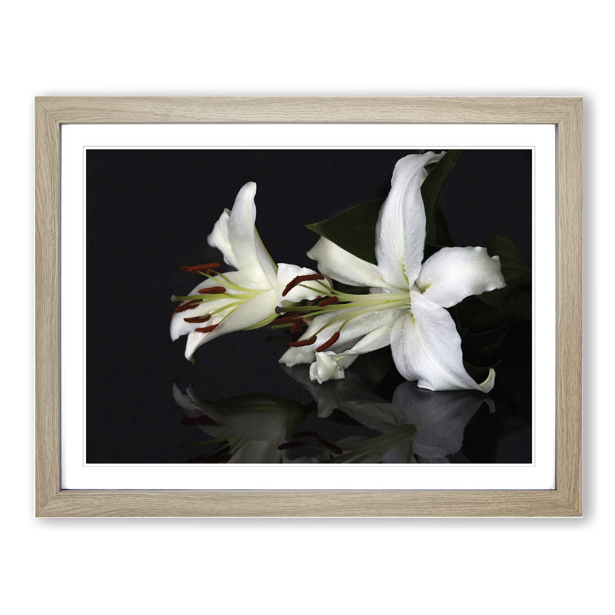 White Lily Flower No.2 Modern Framed Wall Art Print, Ready to Hang Picture for Living Room Bedroom Home Office Décor, Oak A4 (34 x 25 cm)