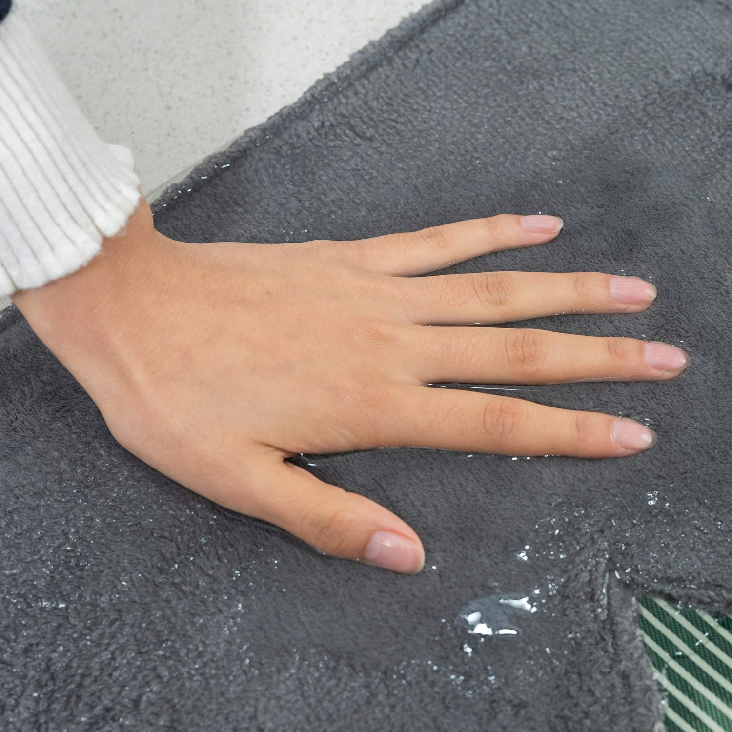 Lot-Yes Waterproof Apron with Pocket,Two Owels Stitched,Adjustable Design of The Strap for Women, Men Kitchen, Home, Cooking (Red)