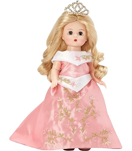 Amazon.com: Madame Alexander 8-inch Christmas Deer Collectible
