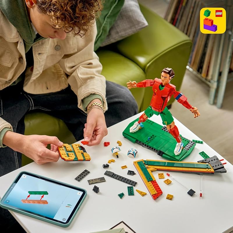 Editions Cristiano Ronaldo – Fußballlegende Spielzeug - 3D Figuren Modellbau - DIY Kinderzimmer Deko - Geschenk für Jungen, Mädchen ab 12 Jahren und Erwachsene Sportfans - 43016 — Foto 8 von 8