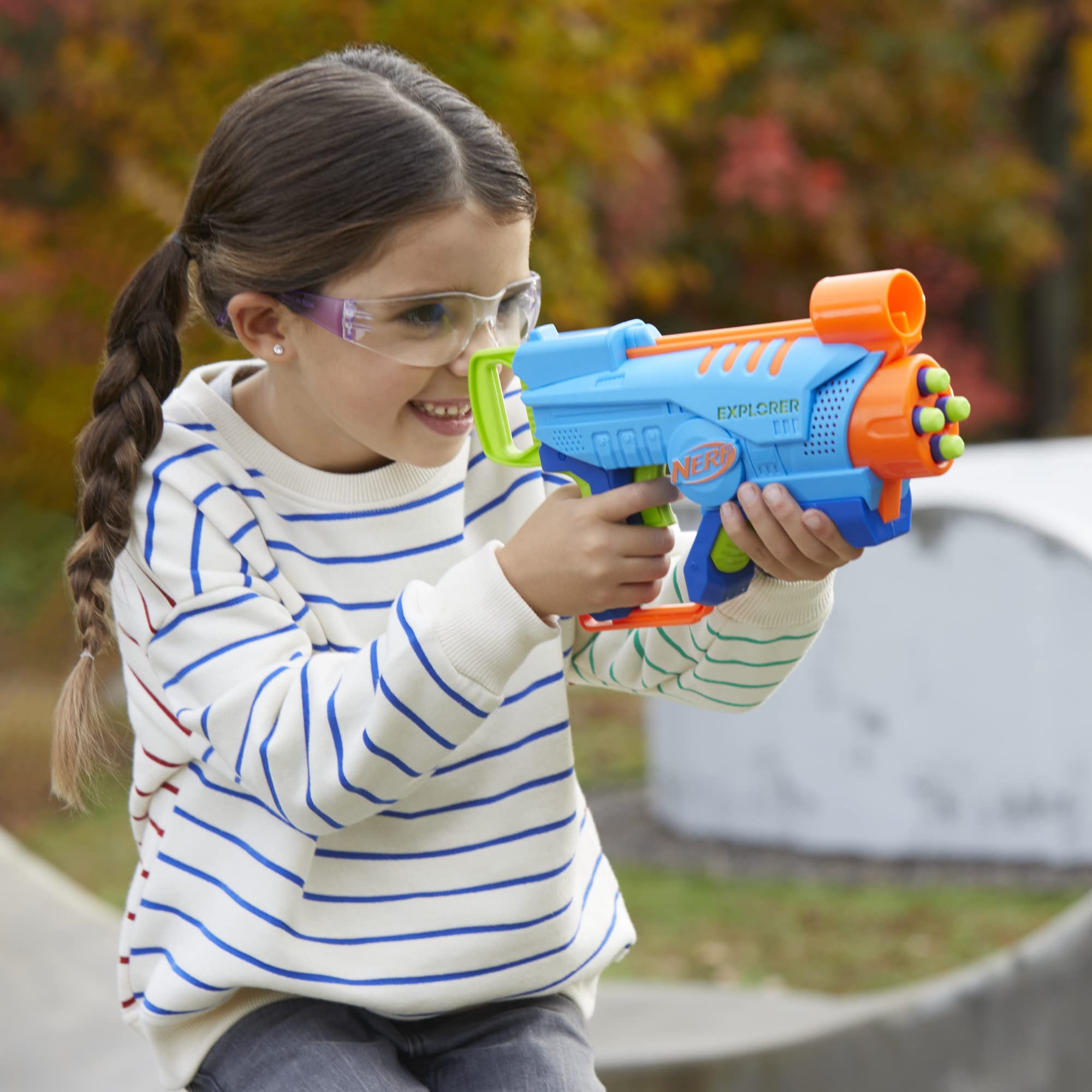 Nerf Elite Junior Explorer Easy-Play Toy Foam Blaster, 8 Darts for Kids Outdoor Games, Ages 6 & Up