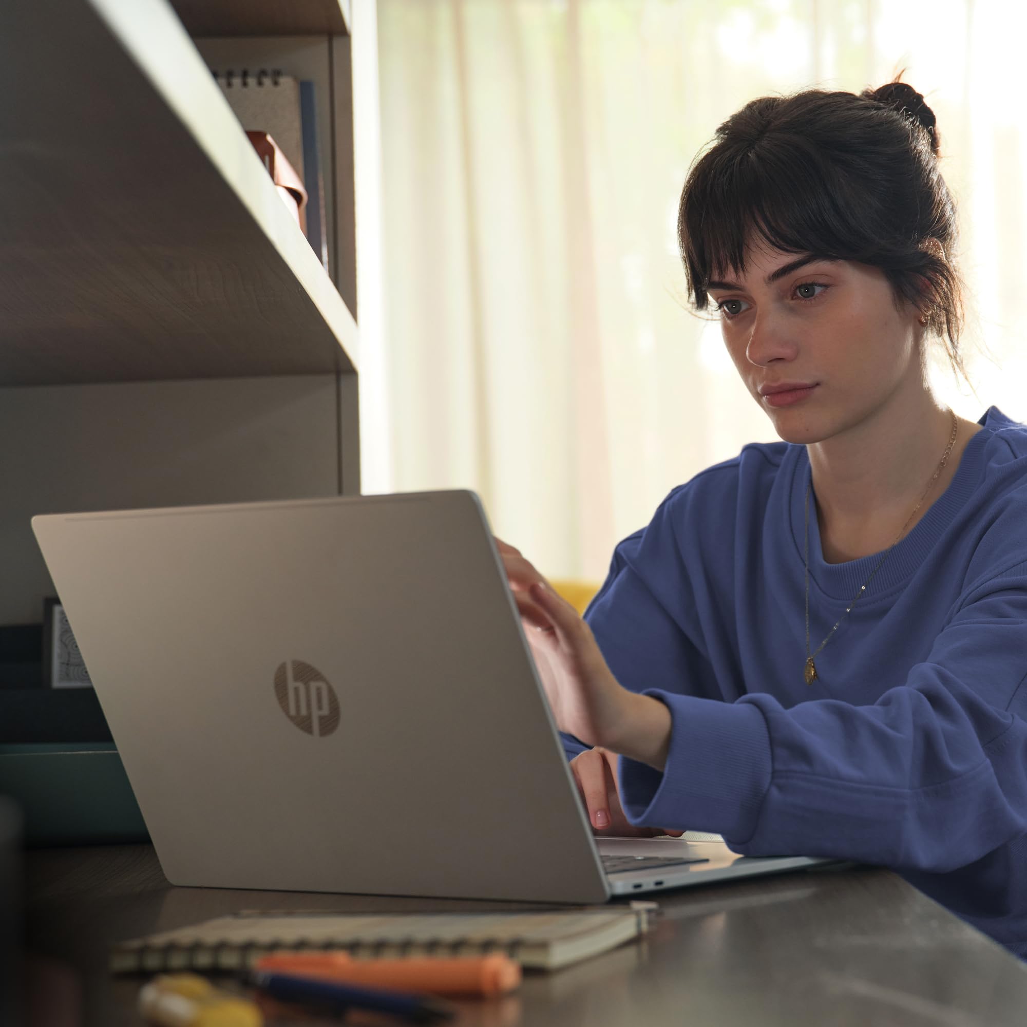 HP OmniBook 5 16 inch Next Gen AI PC, 2K Touchscreen, Snapdragon X Plus X1P-42-100, 16 GB RAM, 512 GB SSD, Qualcomm Adreno GPU, Windows 11 Home, Copilot+ PC, Glacier Silver, 16-fb0000nr