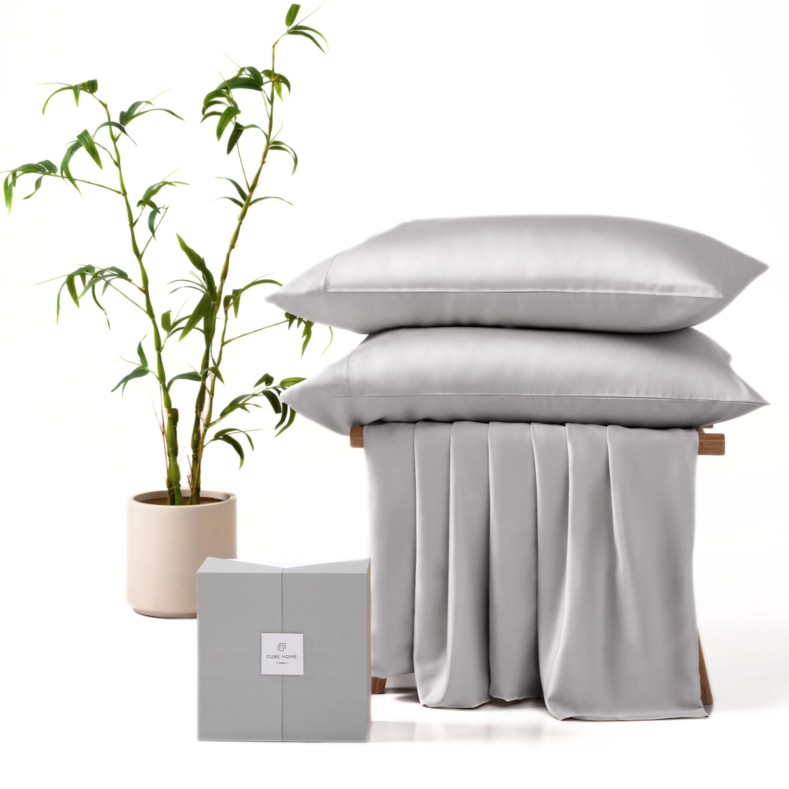 Cube Home - Luxury Bedding 3 Pcs Set (260x220cm Duvet Cover and 2 75x50cm Pillowcases) - 100% Natural Bamboo, Soft, Breathable, Anti-Allergy, Anti-Bacterial - Super King Bed - Light Grey