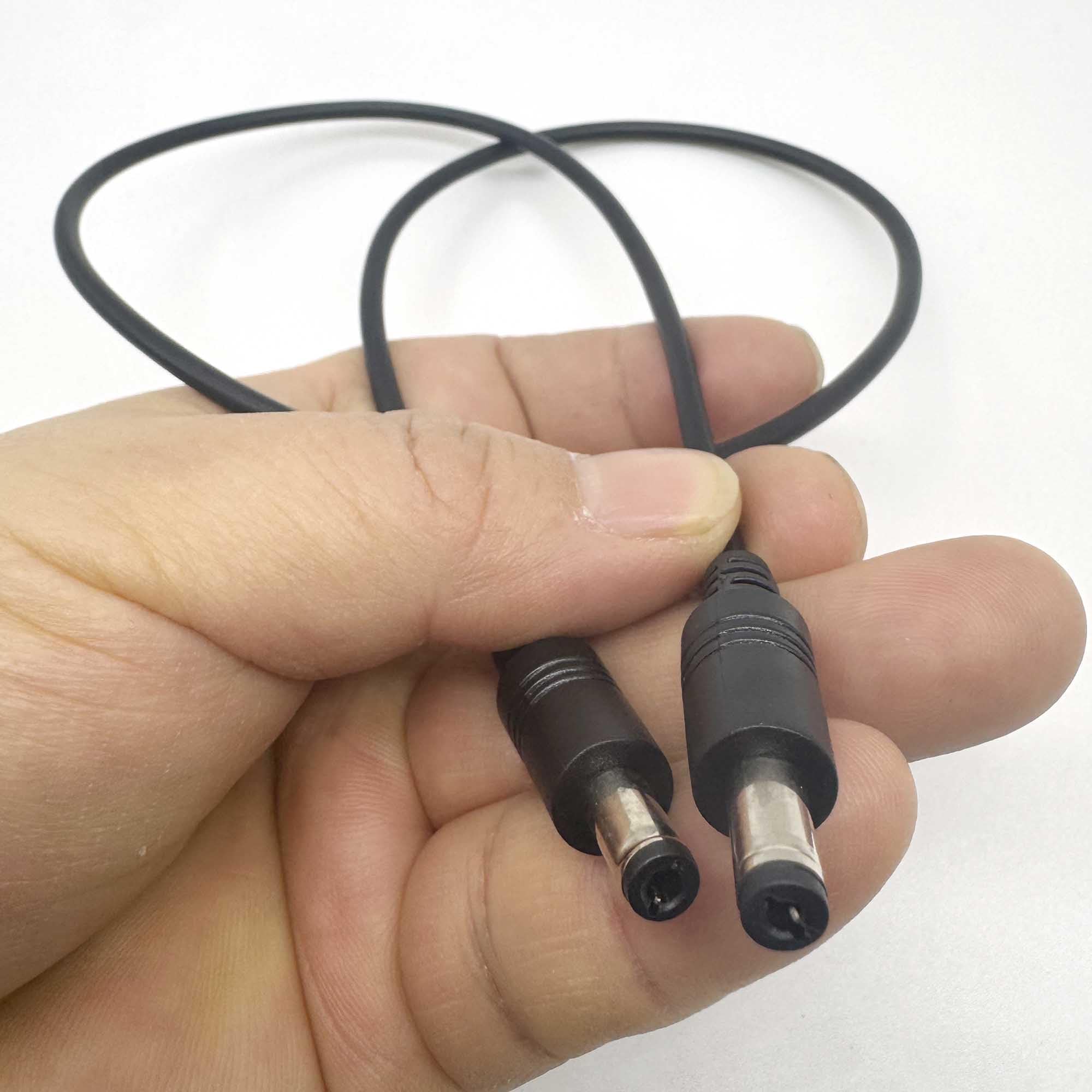 UpperFu 2pcs DC Power Plug 5.5mm x 2.5mm Male Plug to 5.5mm x 2.1mm Male Adapter Connector Cable Cord 60cm 18AWG for LED Strip, Surveillance Camera,CCTV Security Camera,LED Display,IP DVR,Router
