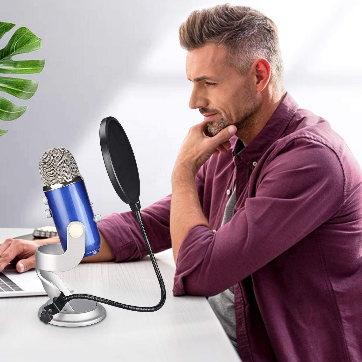 Aokeo Professional Microphone Pop Filter Mask Shield For Blue Yeti and Any Other Microphone, Mic Dual Layered Wind Pop Screen With A Flexible 360° Gooseneck Clip Stabilizing Arm: Musical Instruments