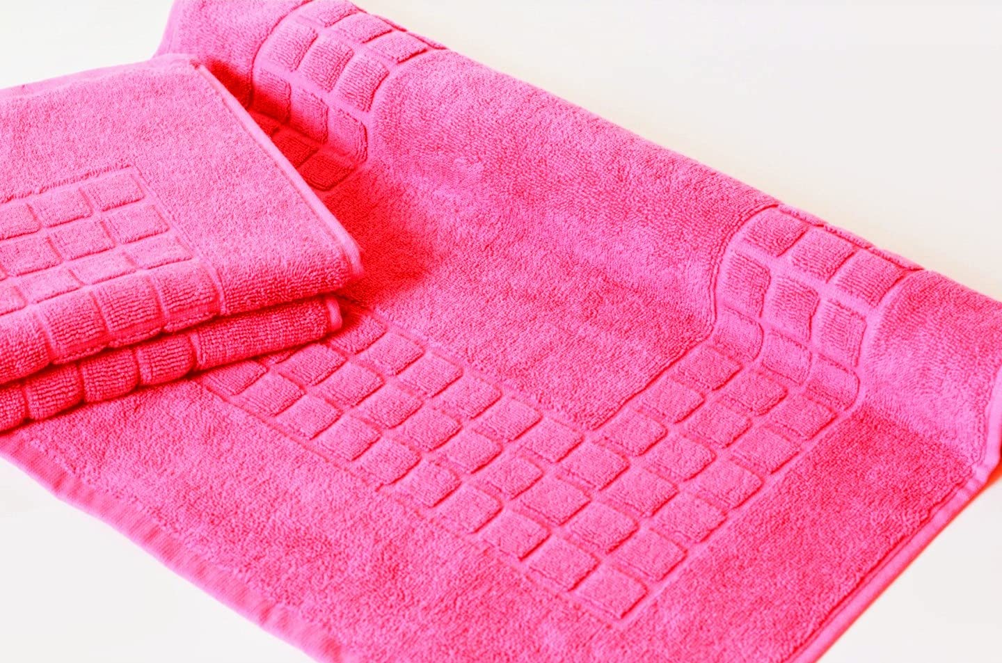 Restmor Ltd Hotel Quality Multi Pack of Bath Mats 700gsm 100% Egyptian Cotton Cotton Extra Thick Luxury Feel in 20+ colours including white, silver, teal, aqua, greens, reds, neon colours (Neon Pink)
