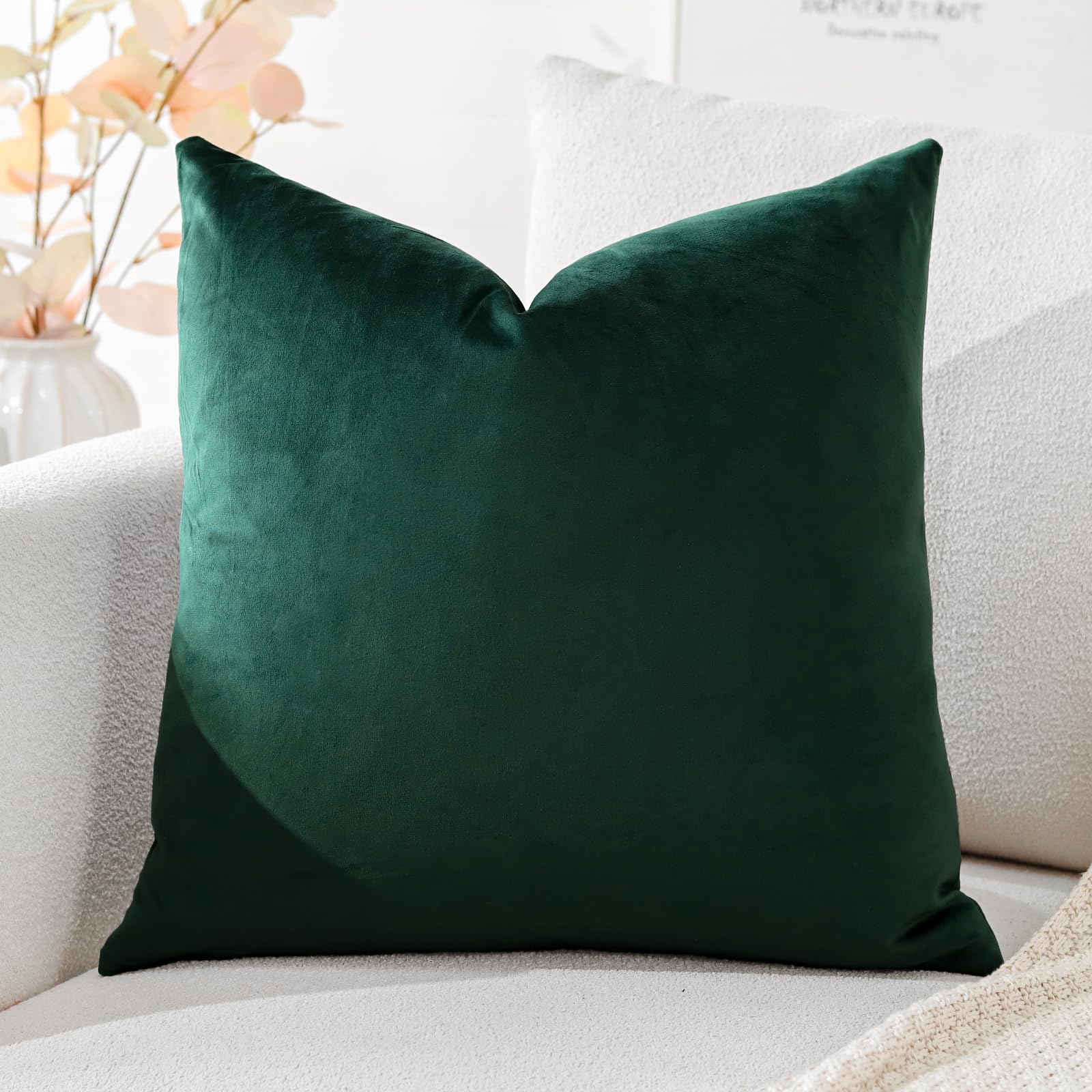 Artscope Luxury Velvet Cushion Covers Super Soft Decorative Square Throw Pillow Covers Case Cushion Covers for Sofa Couch Bedroom Car Decor 40x40cm Army Green