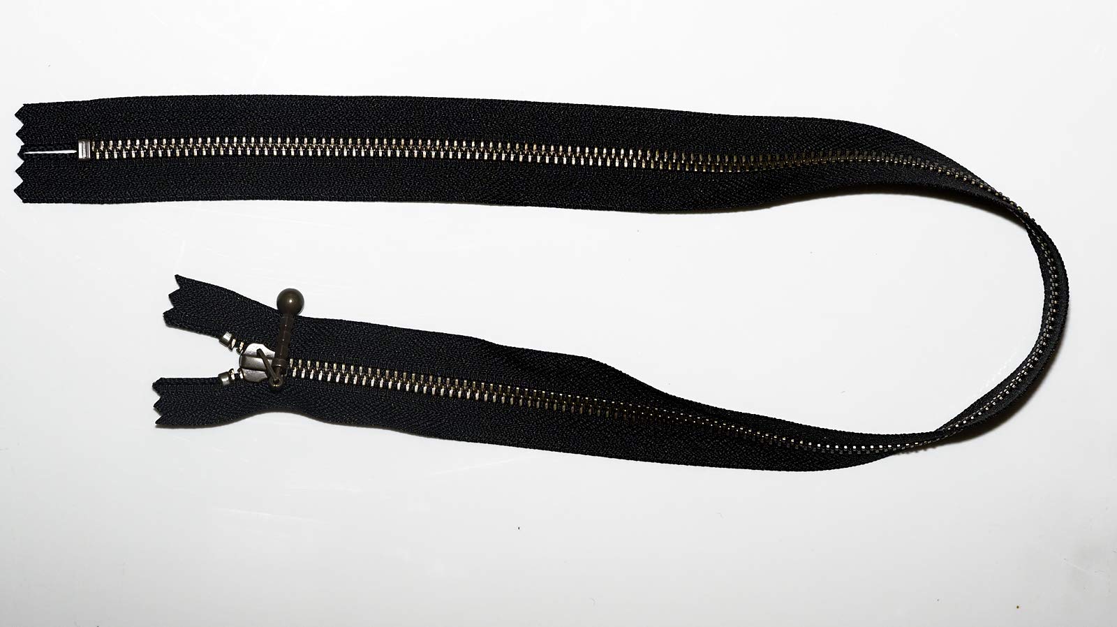 YKK Ball Stick Pin Metal Black Closed end Zip 8,10,12,14,16, 18, 20, 22, 24 inch. Width Size 5 (22 inch)