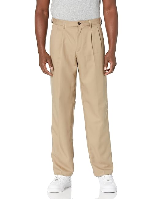 Amazon Essentials Men's Classic-Fit Expandable-Waist Pleated Dress Pant, Khaki Brown, 32W x 32L