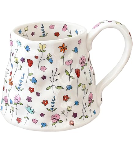 Amazon.com | Secret life of Pets 2 - Awesome Snowball Ceramic Mug,  Black/White: Coffee Cups & Mugs