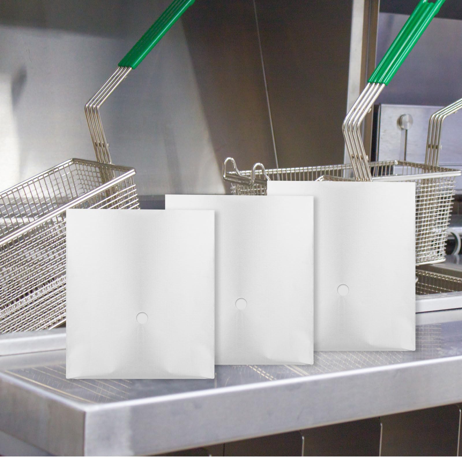 Ireer 100 Pcs Fryer Filter Paper Envelope Style 18.5 x 20.5 Inch, 1.5 Inch Hole 1 Side Grease Deep Fryer Cooking Oil Filter, Ideal for Commercial Cafes, Hotel, Restaurants, Food Trucks