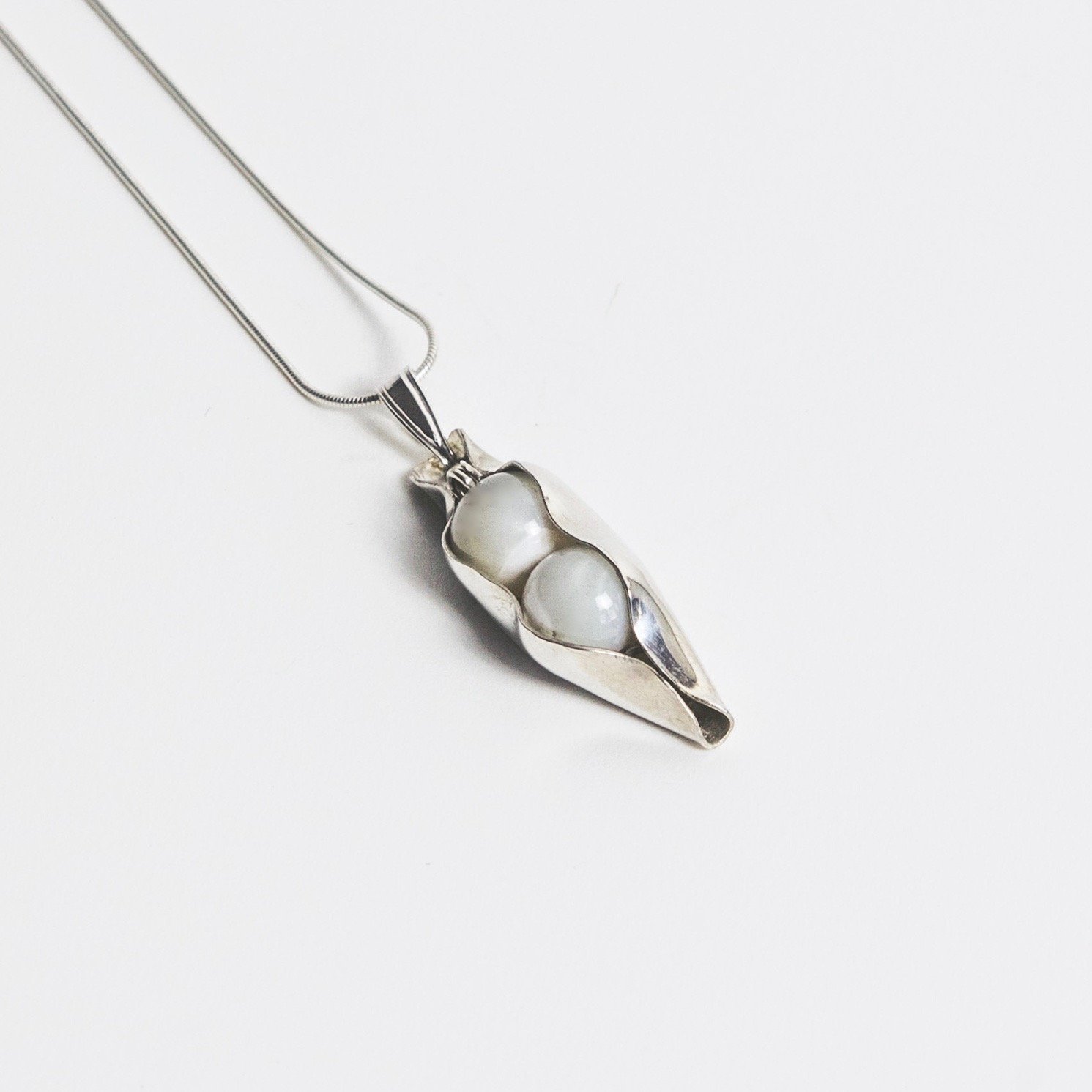 mother of pearl anniversary gifts