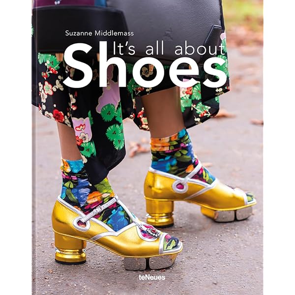 Shoes: A Celebration of Pumps, Sandals, Slippers & More: Linda O