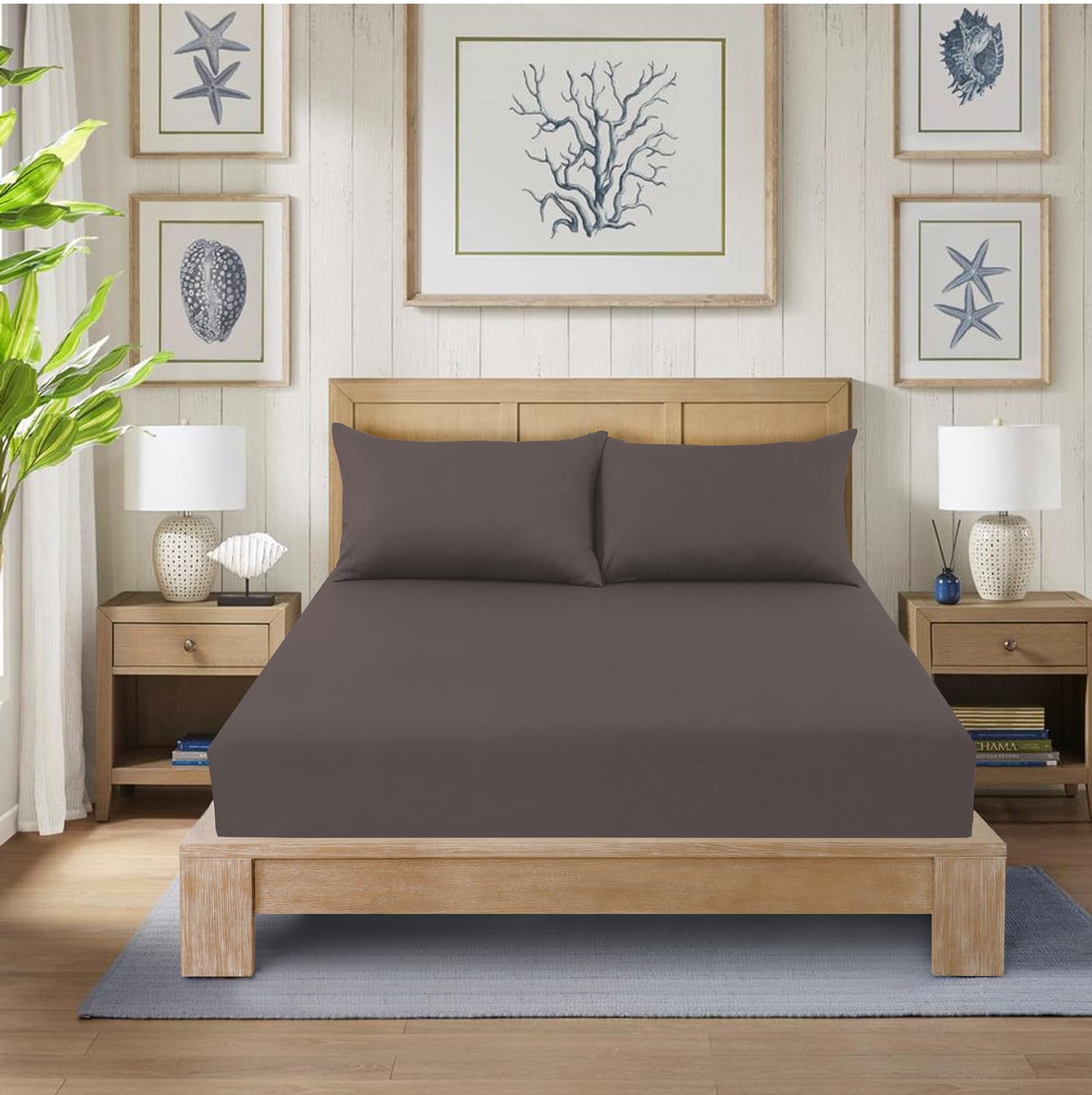 CHARKHAH Polycotton Fitted Sheet for Single Double King Super King Bed 200 Thread Count Anti Wrinkle Plain Bedding 25 cm Extra Deep Fitted Sheets Cover with Elastic Edges (Chocolate-Brown, Double)