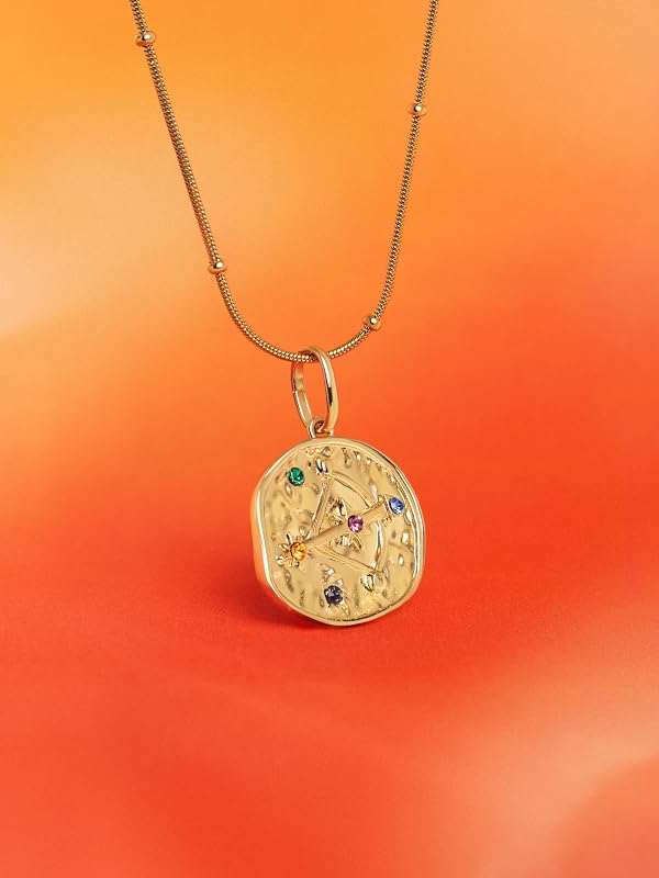 - Amuleto do Zodíaco das Cores Orgânicas. Pendente em latão com acabamento banhado a ouro 18kt. Pendente combinável com colar. Joalharia feminina. Gémeos