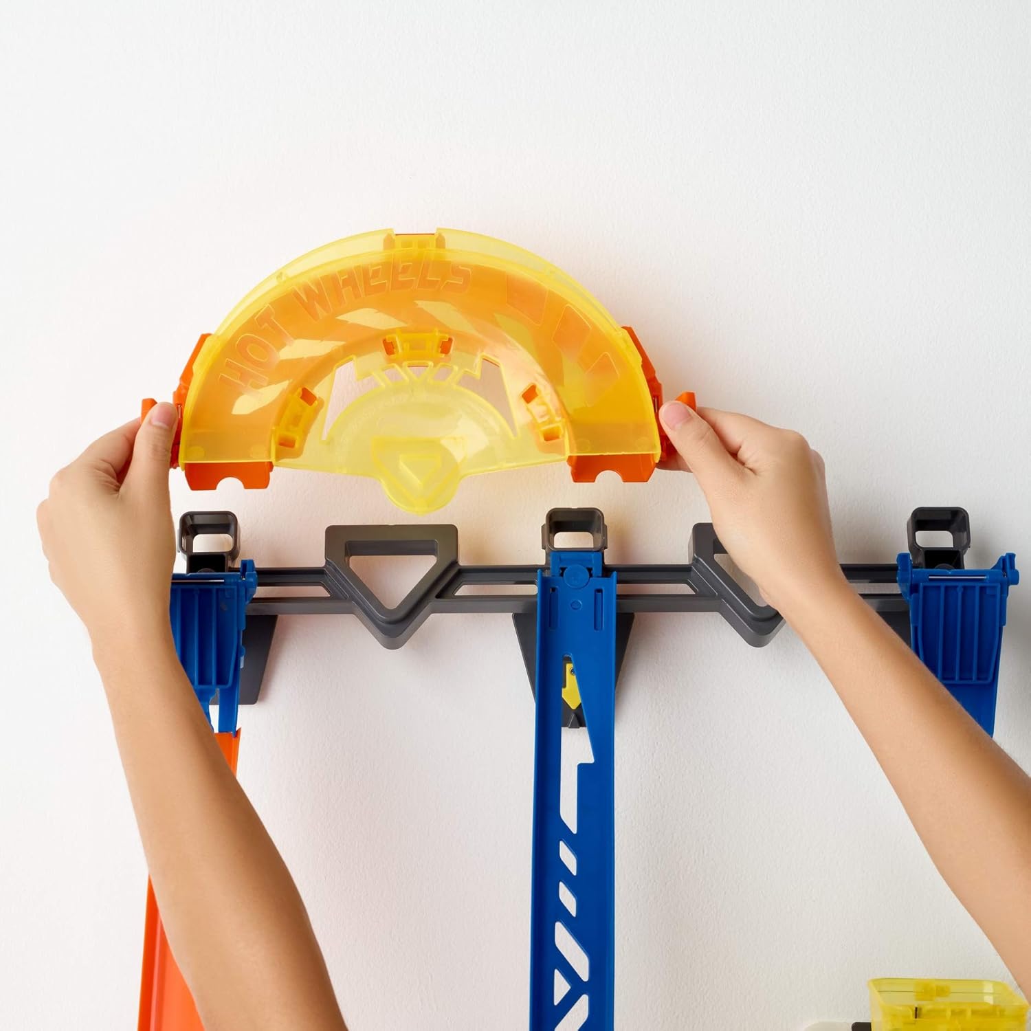 hot wheels vertical track