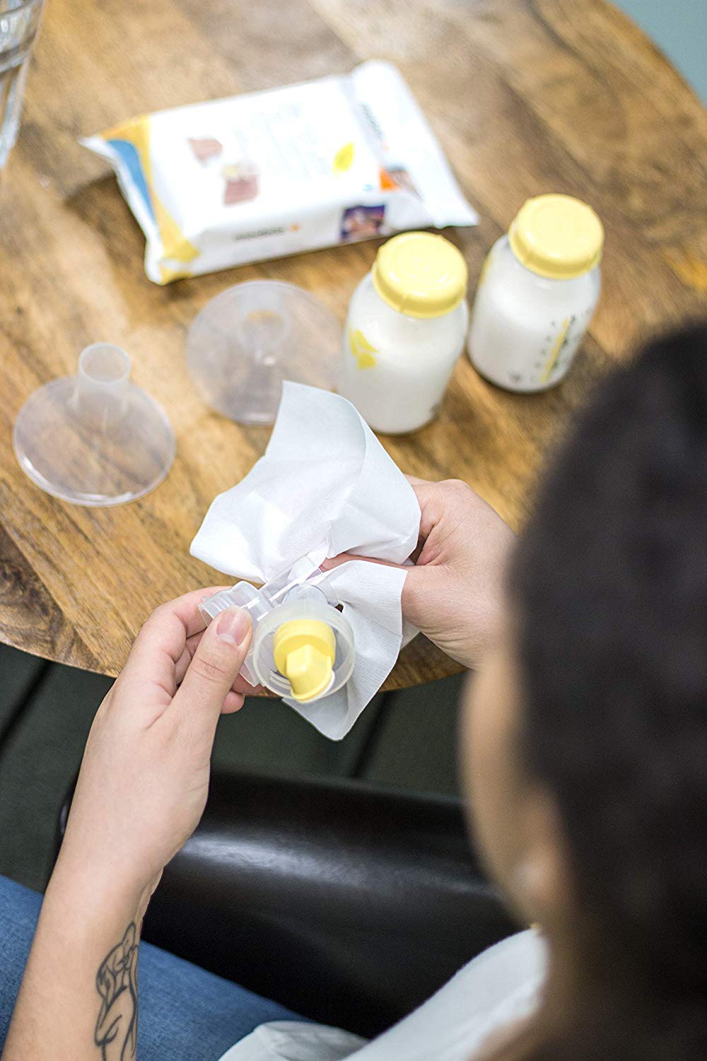 Medela Quick Clean Breast Pump and Accessory Wipes, 72 Wipes in a