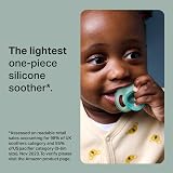 Tommee Tippee Ultra-Light StayPut Night Glow Soother 0-6m 2 Pack view 3
