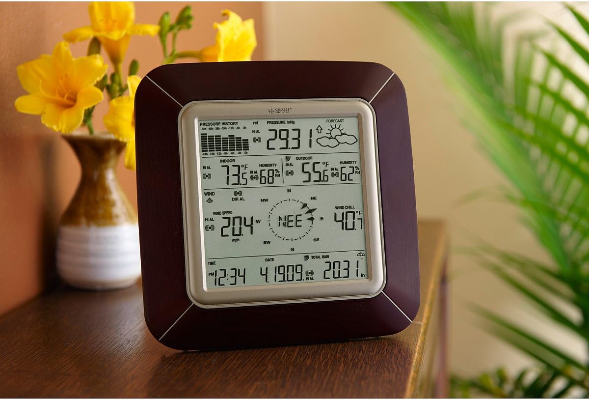 La Crosse Technologies Wireless Weather Pro Center Weather Monitoring