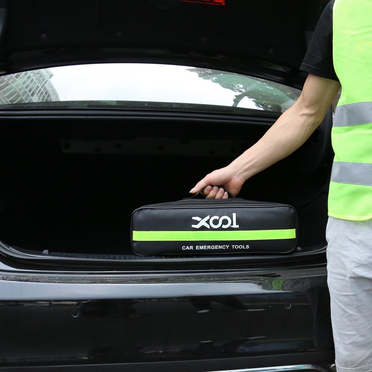 XOOL Safety Triangle Warning Kit, Car Roadside Emergency Kit with Reflective Warning Triangle,Visibility Roadside Vest, Storage Bag and Glove for Use Roadside Breakdowns Emergencies: Automotive
