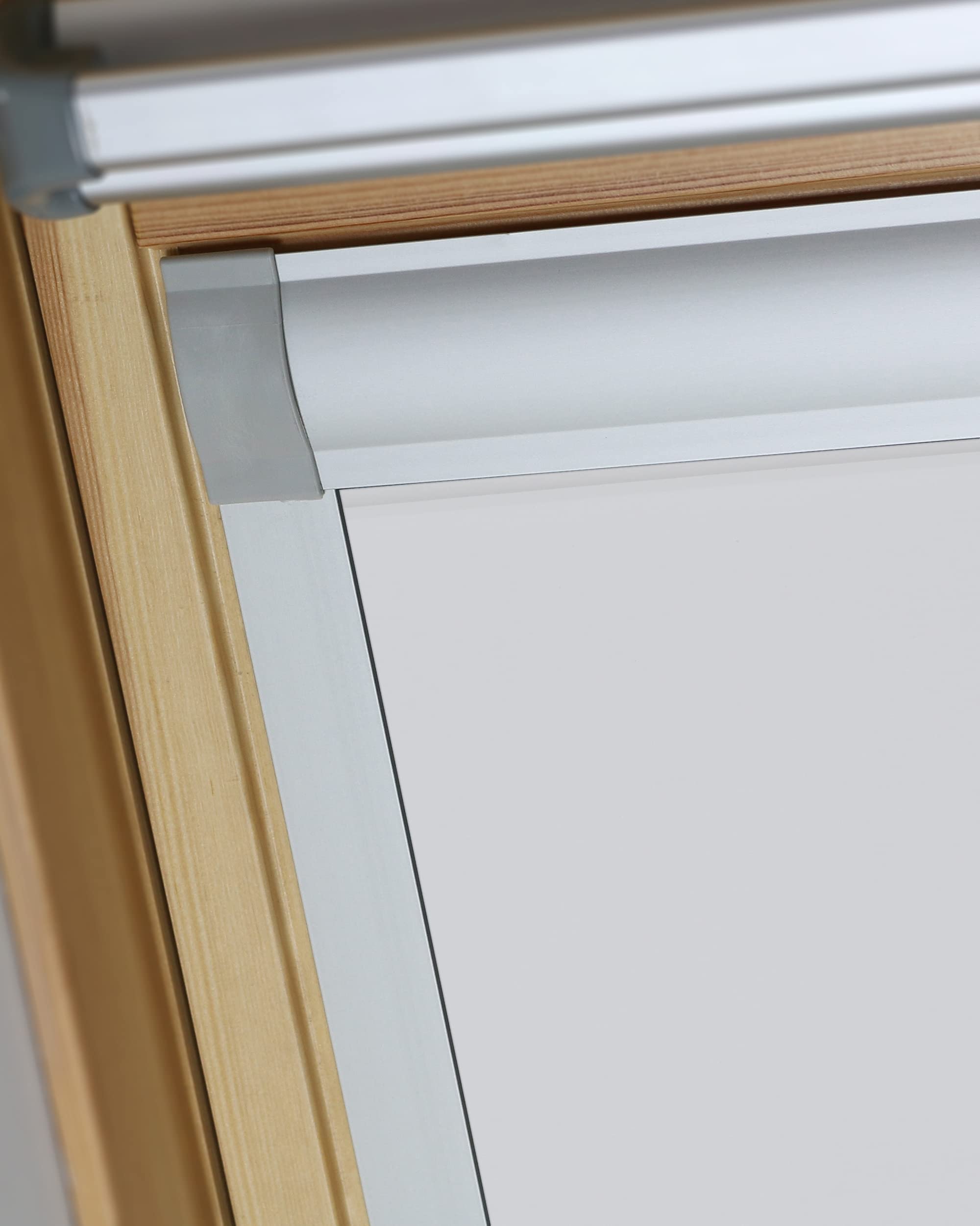 Bloc Skylight Blind for Velux Roof Windows Blockout, White, M06 — image 1