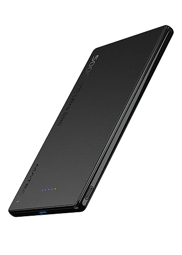 飛行機内の充電におすすめ！世界最薄モバイルバッテリー！