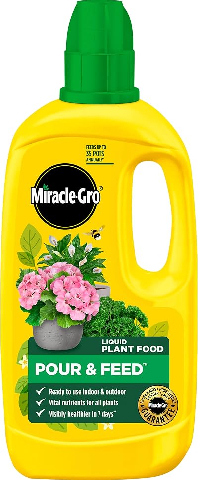 Miracle-Gro 1L Pour and Feed Liquid Plant Food for Healthy Growth