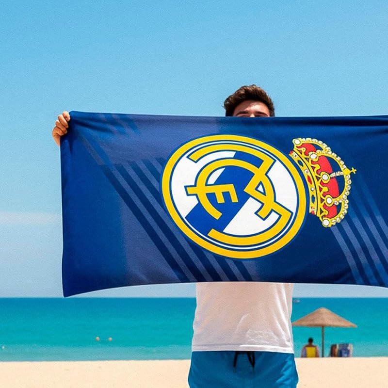 Toalla Real Madrid – Toalla Oficial con Diseño Exclusivo, Escudo y Colores del Club, Ideal para Playa, Piscina, Baño o Deporte, Accesorio Práctico para Aficionados al Fútbol