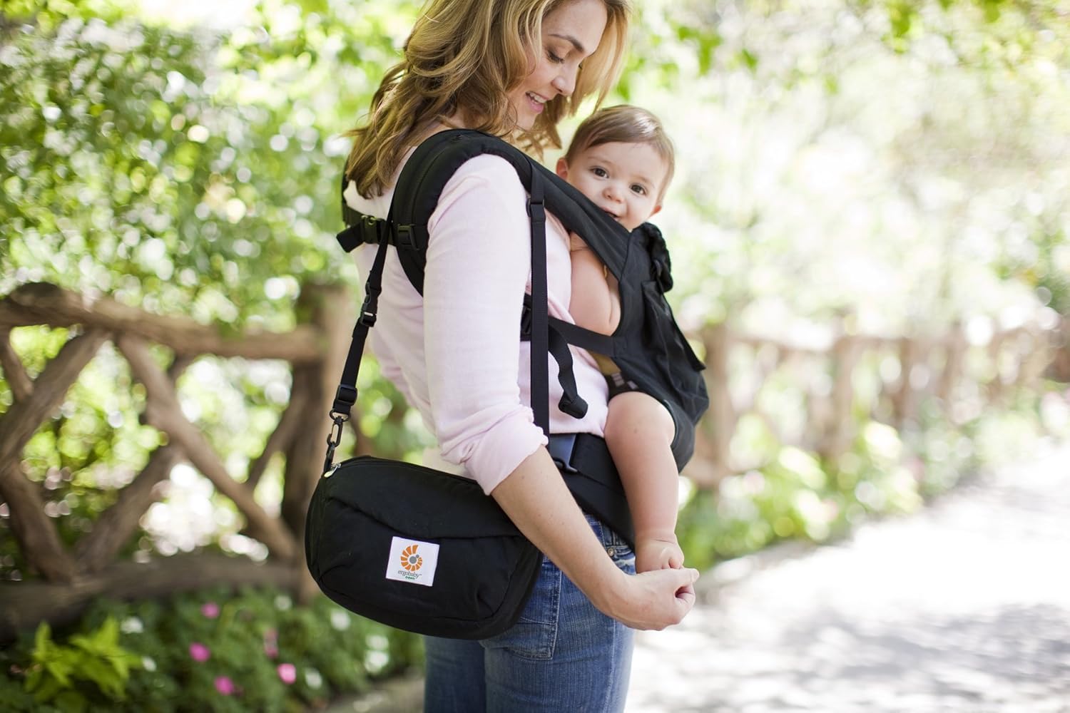 ergobaby front pouch