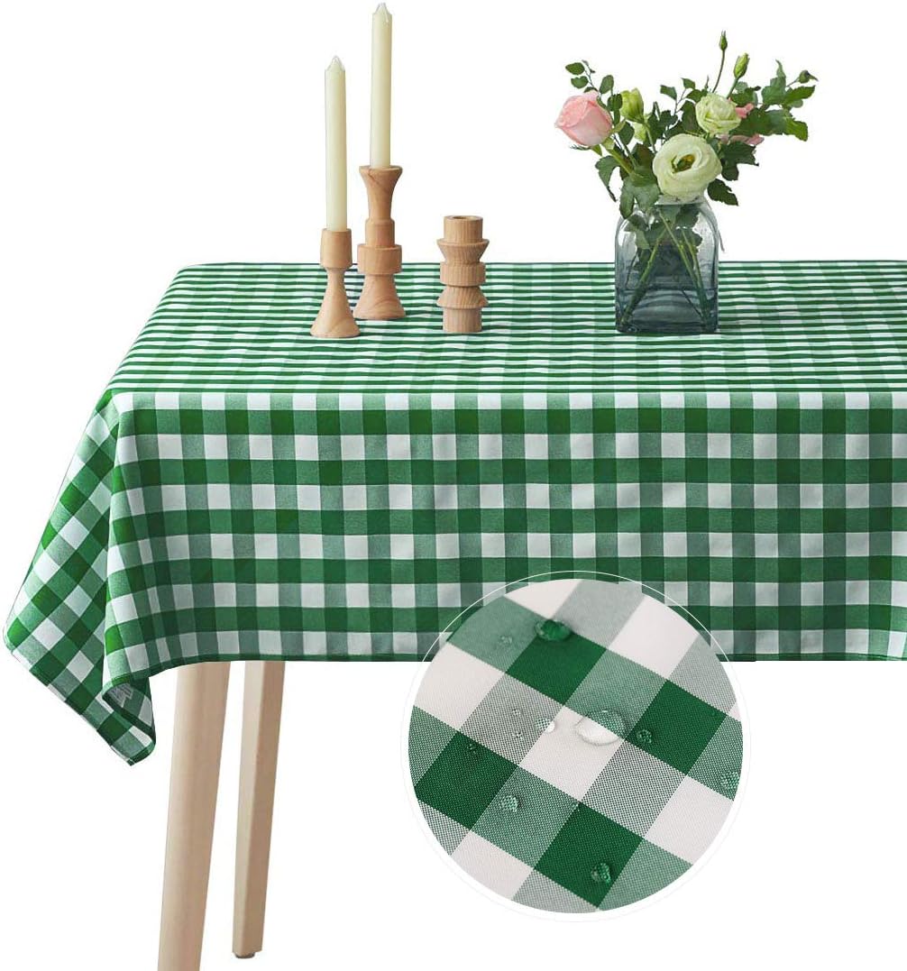 VEEYOO Polyester Checkered Cloth Napkins Set of 12 Pieces Buffalo Plaid Napkins Hemmed Edges Washable Gingham Oversized Dinner Napkins Stain Resistant Table Napkins (17x17 inch, Black & Red Napkins): Kitchen & Dining