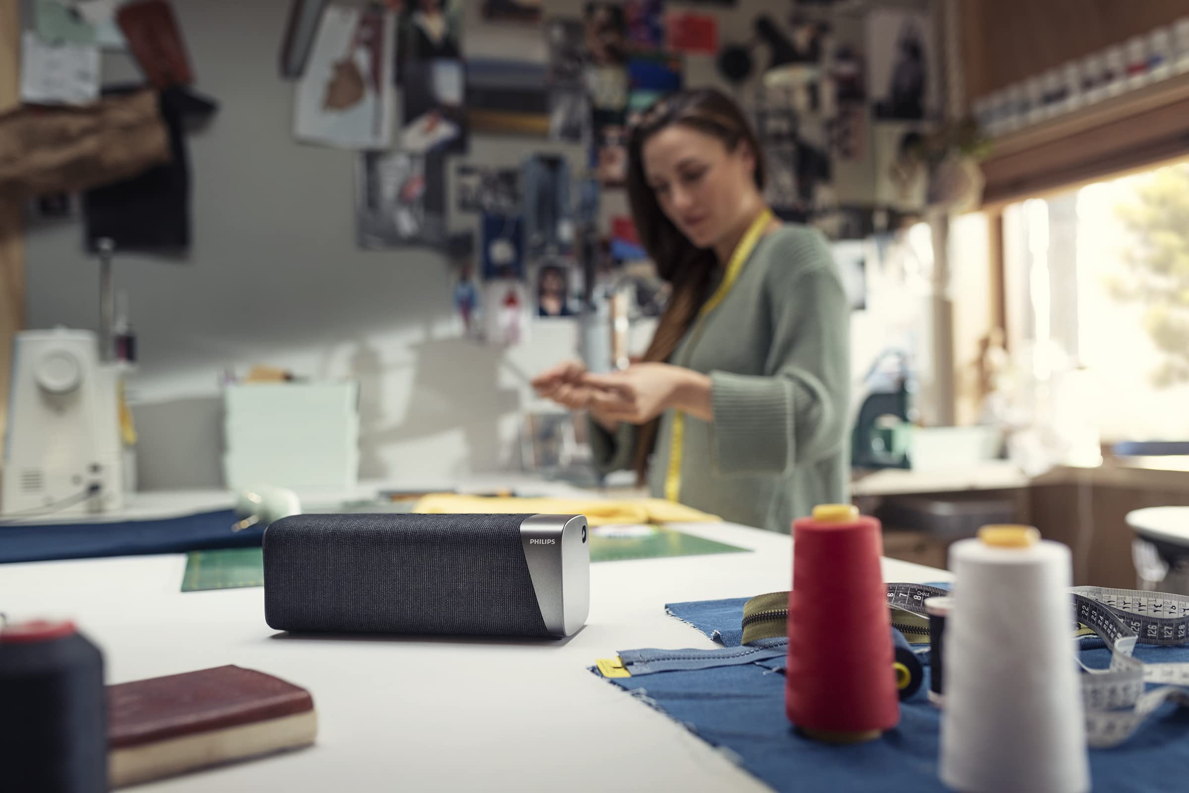 Philips S7505 Wireless Bluetooth Speaker with Built-in Power-Bank, Large Bold Sound, Up to 20 Hours Playtime, IPX7 Waterproof, Shower Ready, Large Size, Gray