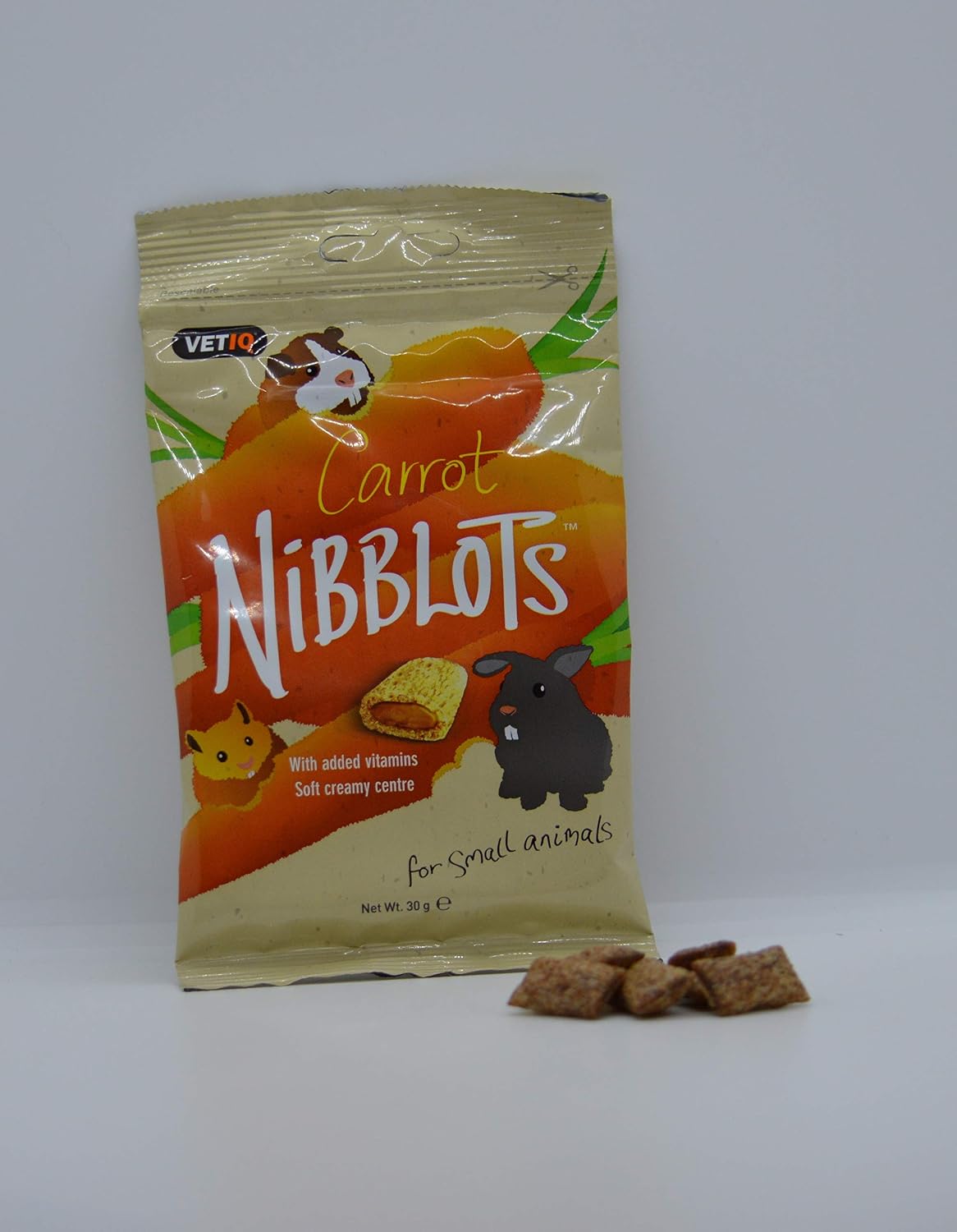 VETIQ Carrot Nibblots for Small Animals Tasty Treats Made with Added Vitamins & Soft Creamy Centre - Image 4