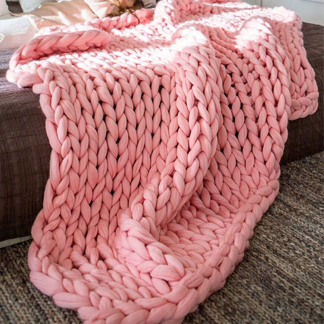eacho Chunky Knit Blanket Soft Bulky Hand Made Throw for Bedroom Sofa Decor Super Large,Pink,40'' x 40''