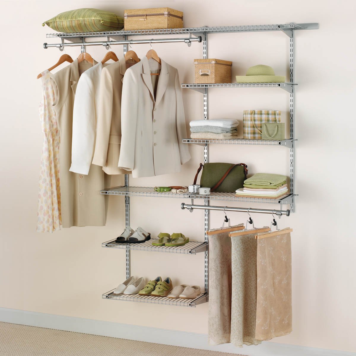Rubbermaid FG3H8800TITNM 3' to 6' Deluxe Closet Kit Titanium