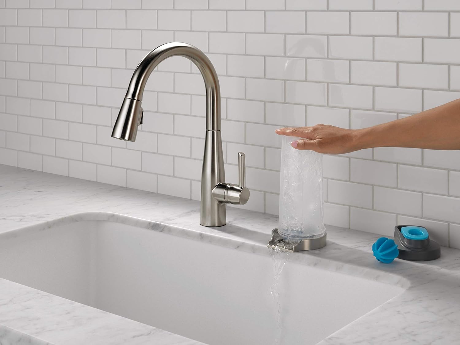 Delta Faucet Glass Rinser for Kitchen Sinks, Kitchen Sink Accessories, Bar Glass Rinser, SpotShield Stainless GR150-SP - - 