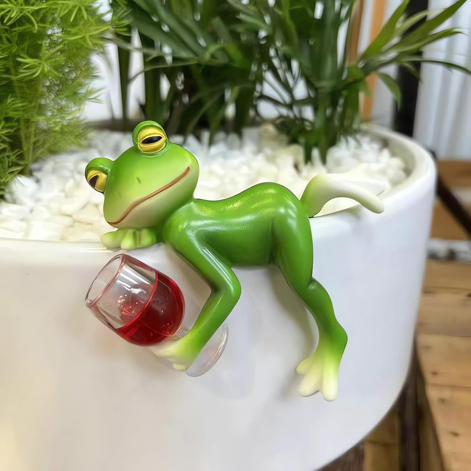 Photo 1 of ** BROKEN FOOT ** Suqorinp Miniature Frog Figurines Plant Decorations for Pots, Funny Frog Garden Decor Outdoor Gifts Women Frog Statue Planter Hugger for Flower,Yard,Lawn Ornament,3.94"x2.12"x3.94