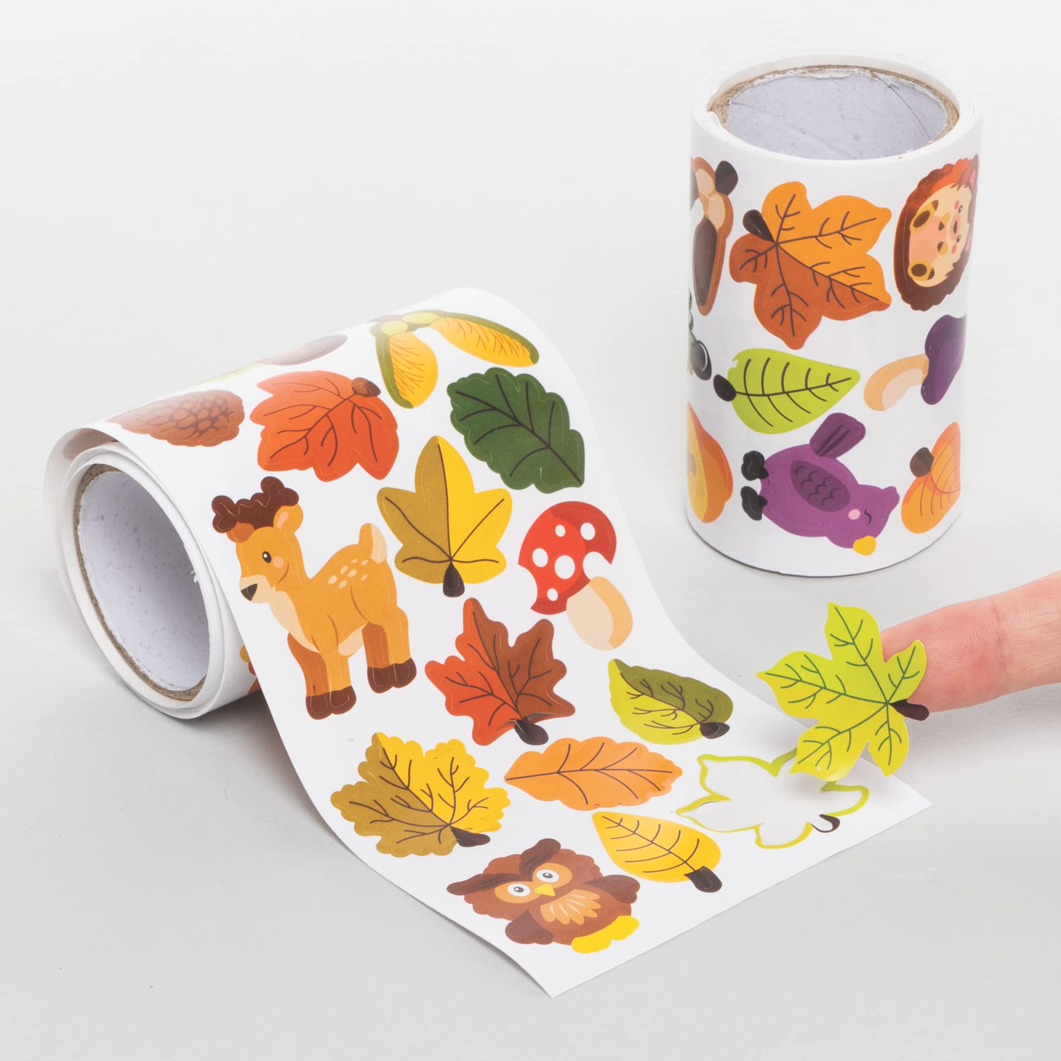 Baker Ross FE631 Autumn Sticker Rolls - Pack of 600, Kids Stickers, Ideal for Children's Arts and Crafts Projects, Great for Card Making and Scrapbooking