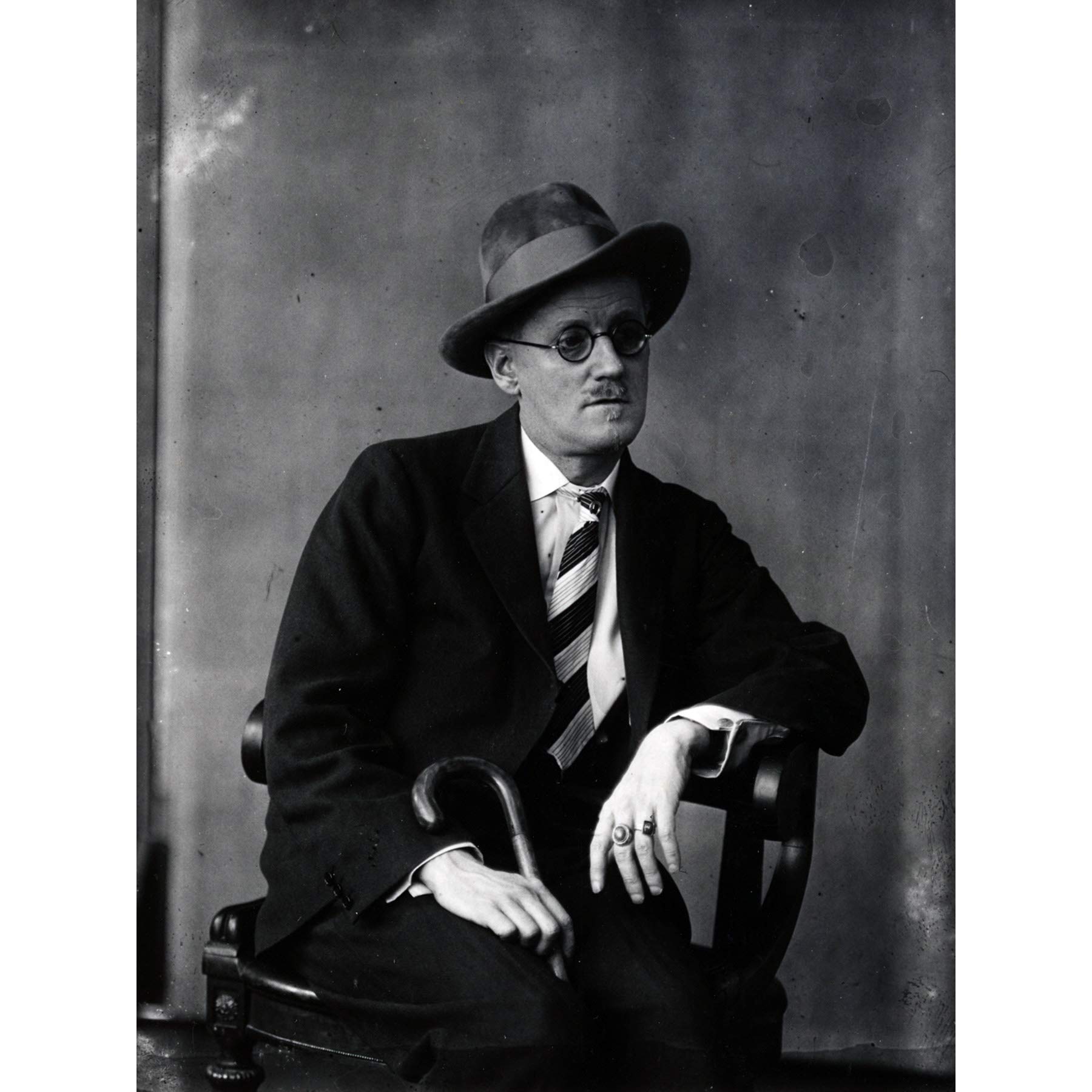 Artery8 Abbott Portrait James Joyce Writer Seated Photo Large Wall Art Poster Print Thick Paper 18X24 Inch