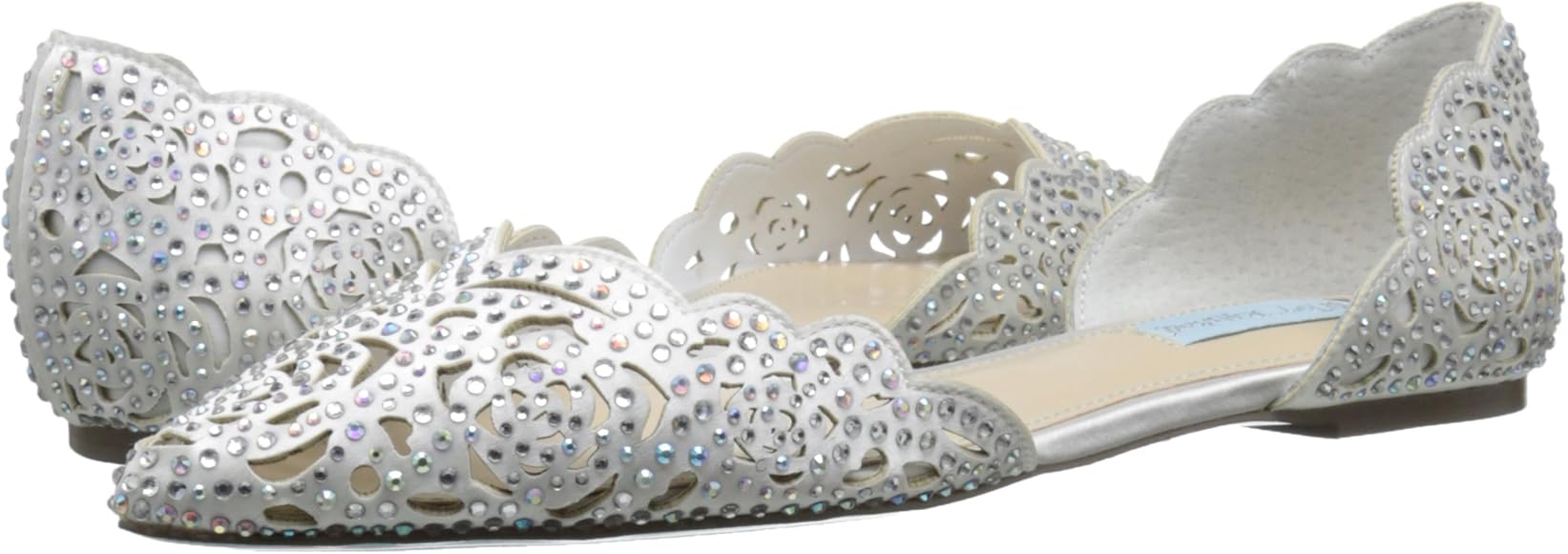 betsey johnson lucy